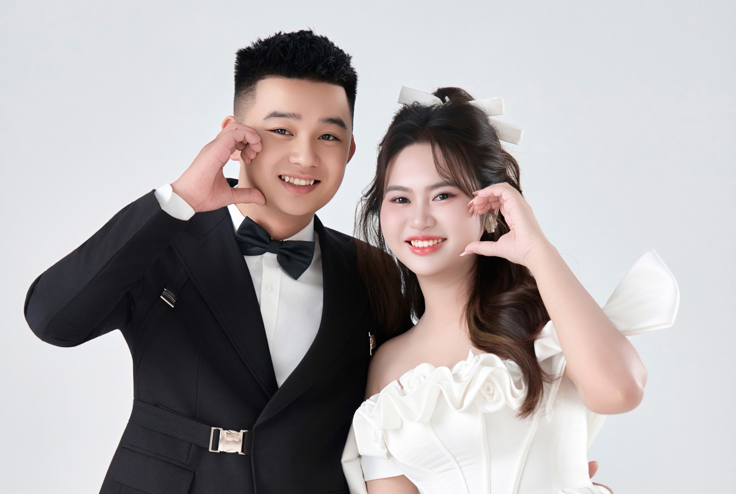 Ba Linh & Nguyen Loan