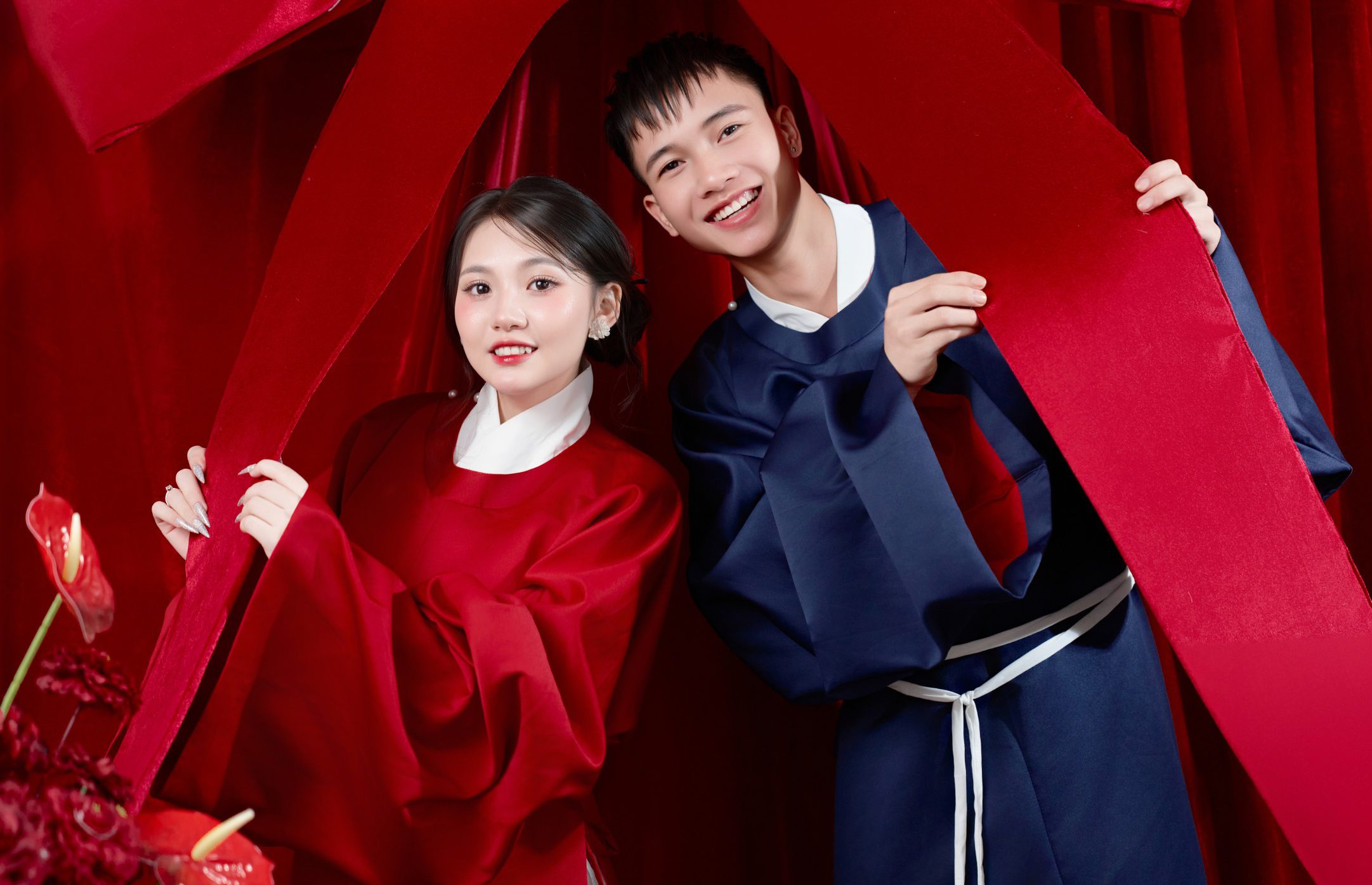 Văn Mạnh  💞 Thùy Linh